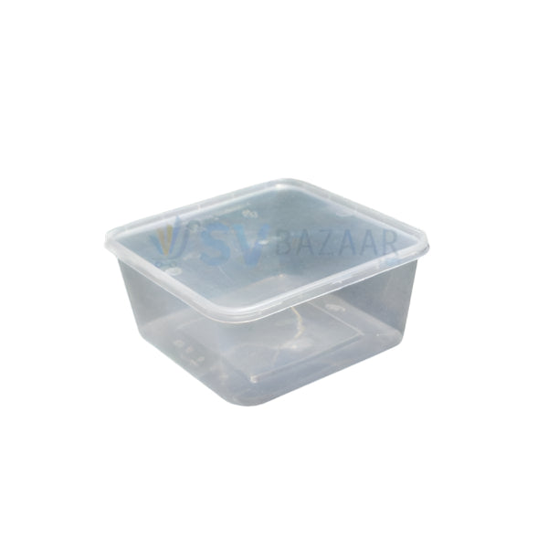 Transparent 1500 ml square disposable plastic food container with lid on white background